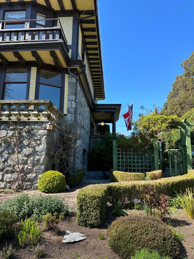 Prior Castle Inn Виктория Екстериор снимка